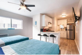 Luxury Studio-Few Steps to Beach, Near Seaworld!